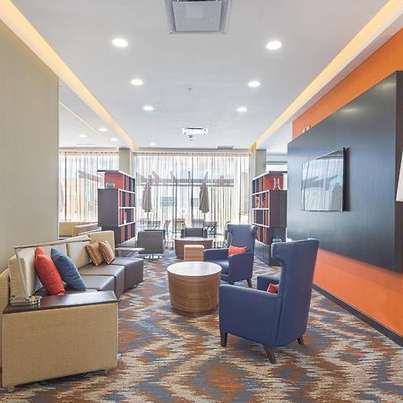 Courtyard By Marriott Сальтильо Экстерьер фото