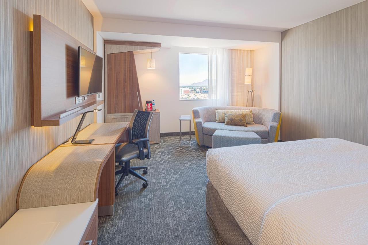 Courtyard By Marriott Сальтильо Экстерьер фото