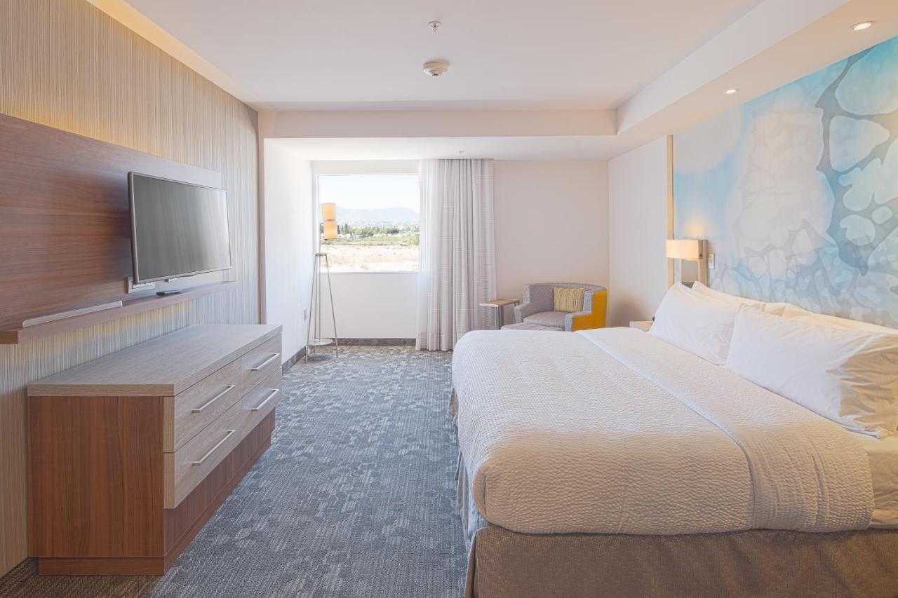 Courtyard By Marriott Сальтильо Экстерьер фото